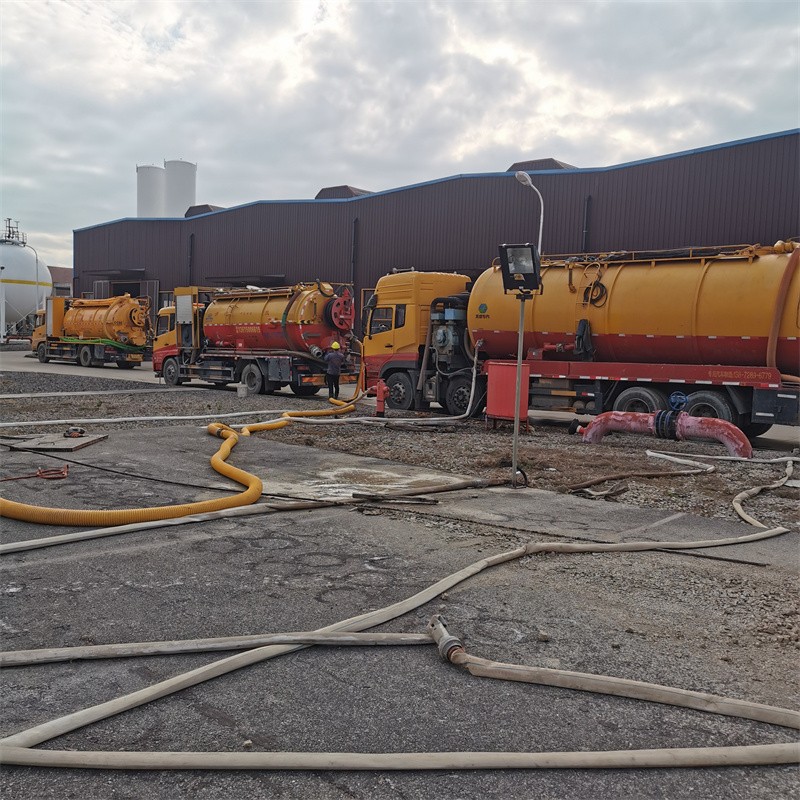 桃山污水池清理