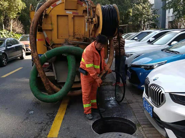 桃山排污管道清淤